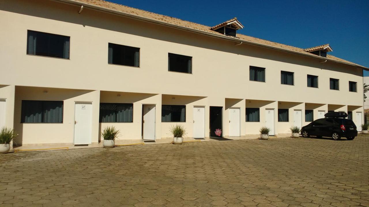 Hotel Santiago Lindoia Bagian luar foto