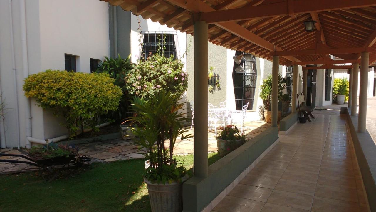 Hotel Santiago Lindoia Bagian luar foto