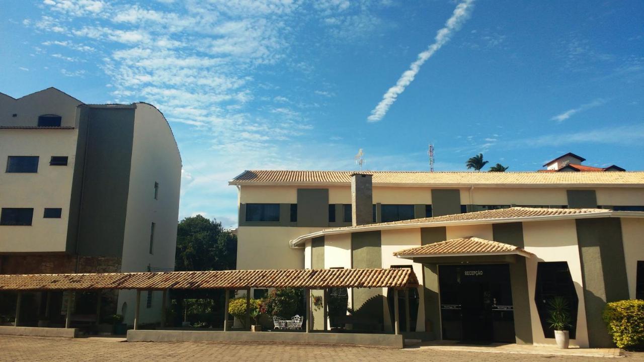 Hotel Santiago Lindoia Bagian luar foto